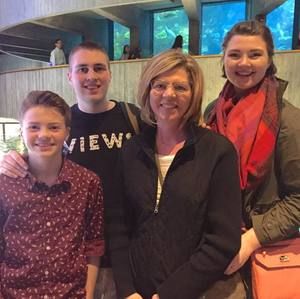 Meet your Posher, Leah